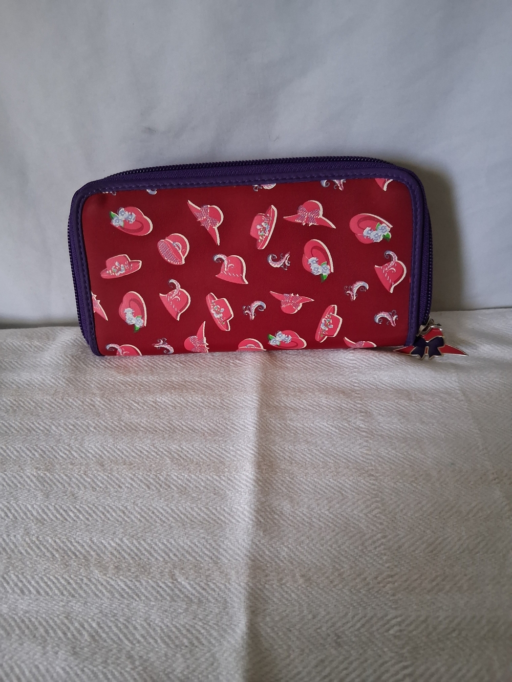 Red Patterned Women's Zip Wallet with Purple Trim and Hat Motif - Picture 2 of 4